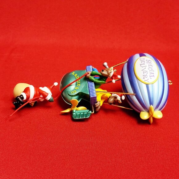 Hallmark  Kris and the Kringles Magic Movement 2005 Christmas Ornament - Picture 8 of 12